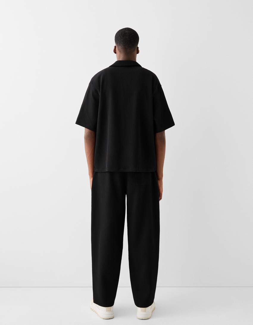 بنطلون بثنيات وساق عريضة-أسود-2