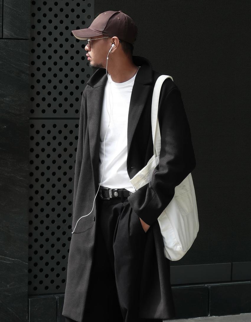Long felt texture coat-Black
