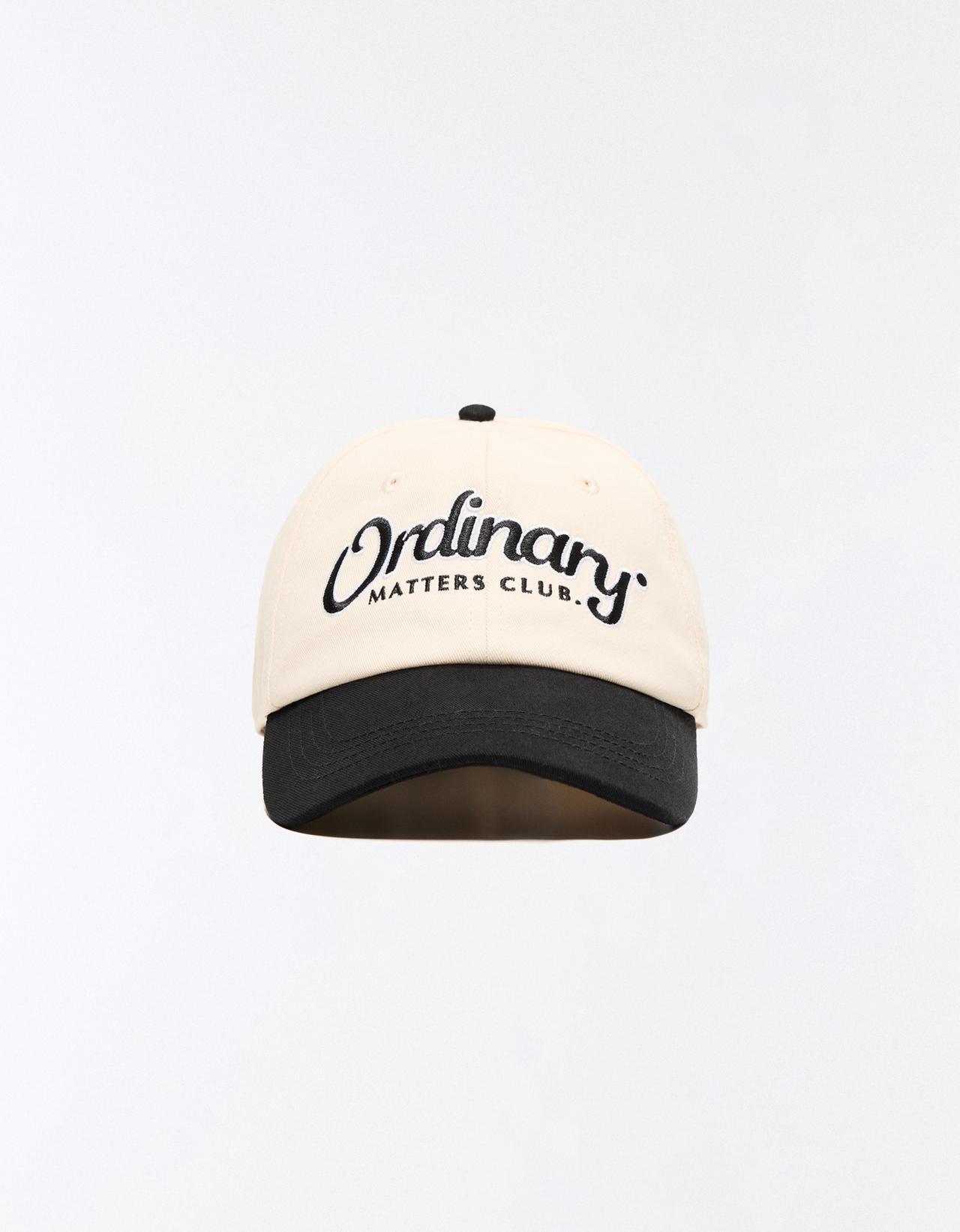 Embroidered cap — White