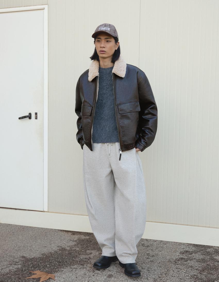 Balloon fit felt texture trousers with darts-Grey