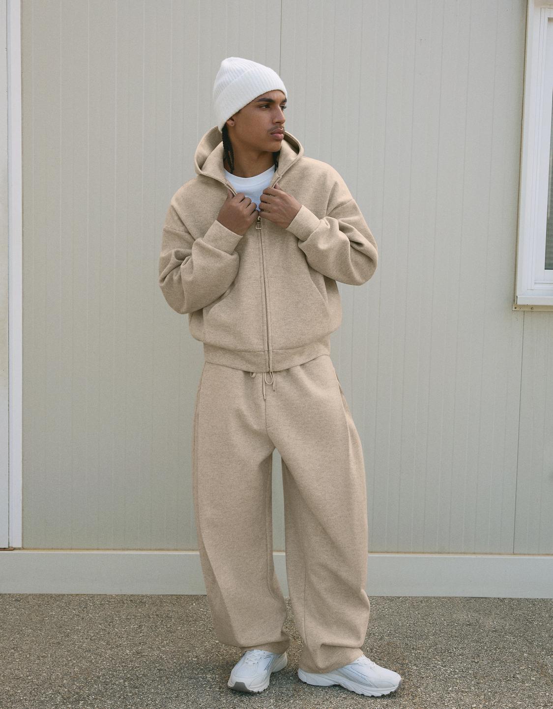 Sweatshirt and trousers set