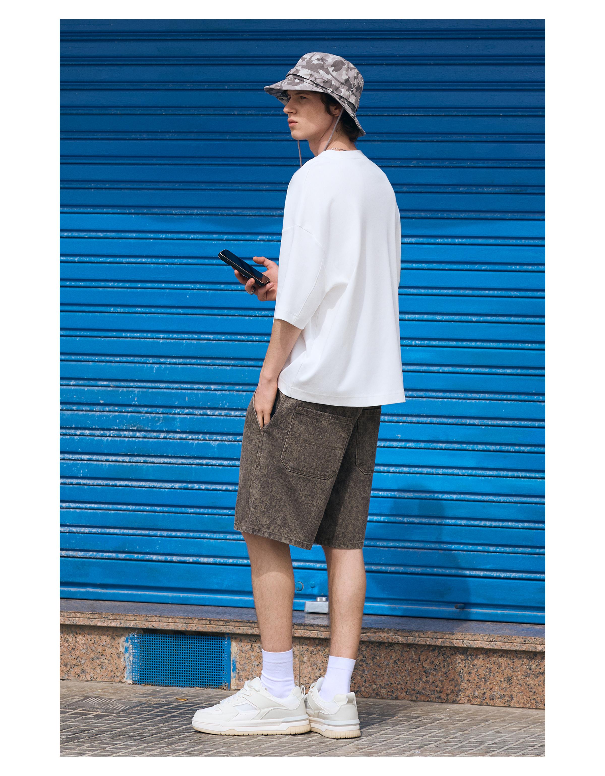 Baggy fit baskılı bermuda - Görsel 18