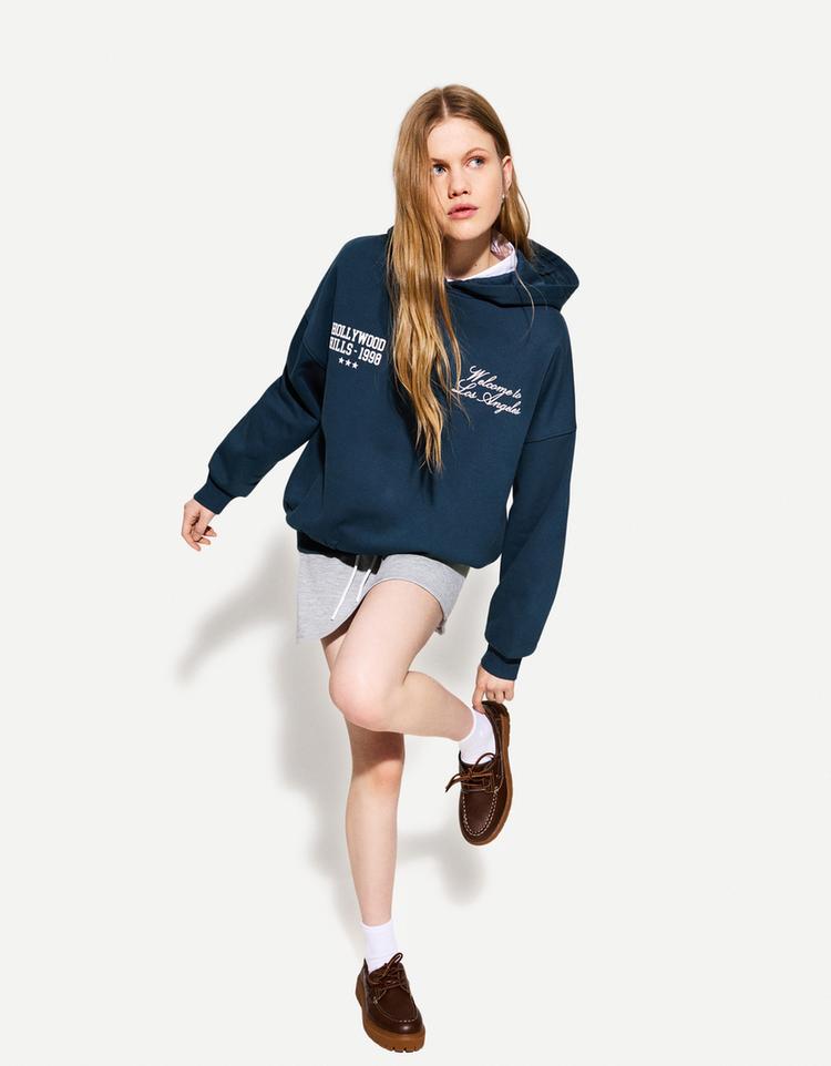 Desenli kapüşonlu sweatshirt