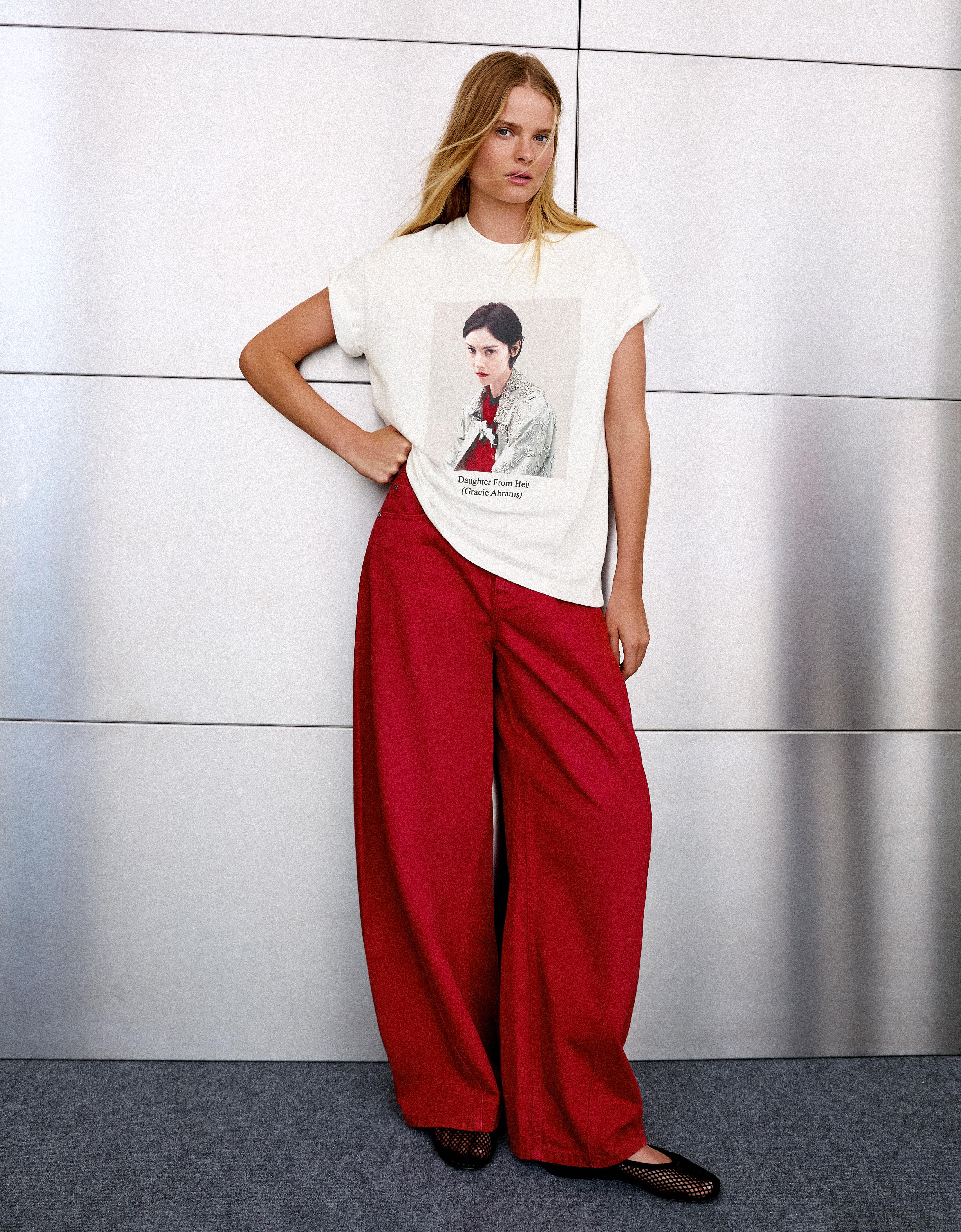 GRACIE ABRAMS short sleeve oversize T-shirt — Off white