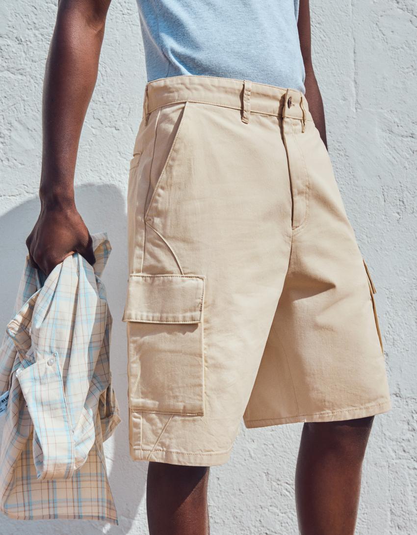 Wide-leg cargo Bermuda shorts-Sand