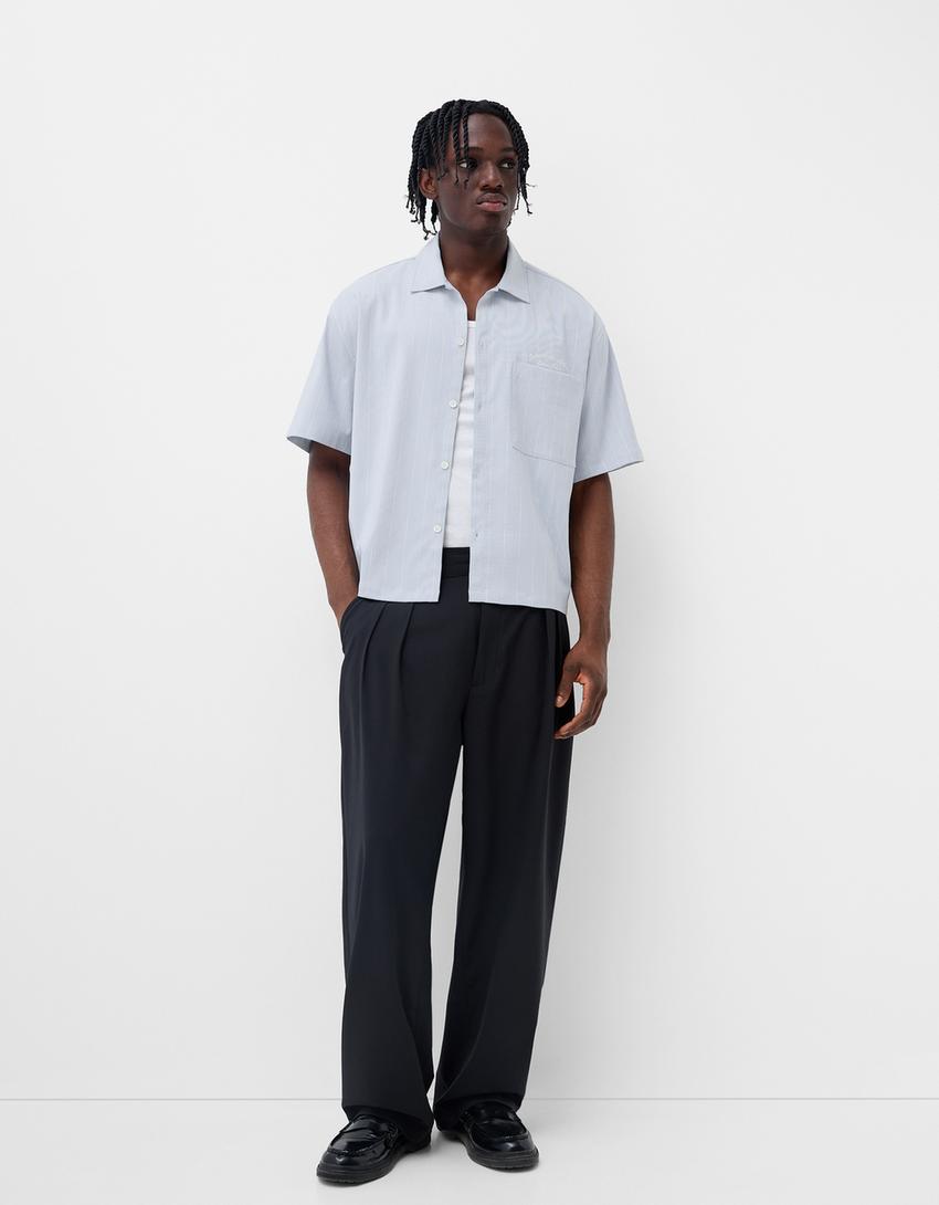 Camisa de manga curta com riscas bordada-Azul claro-3