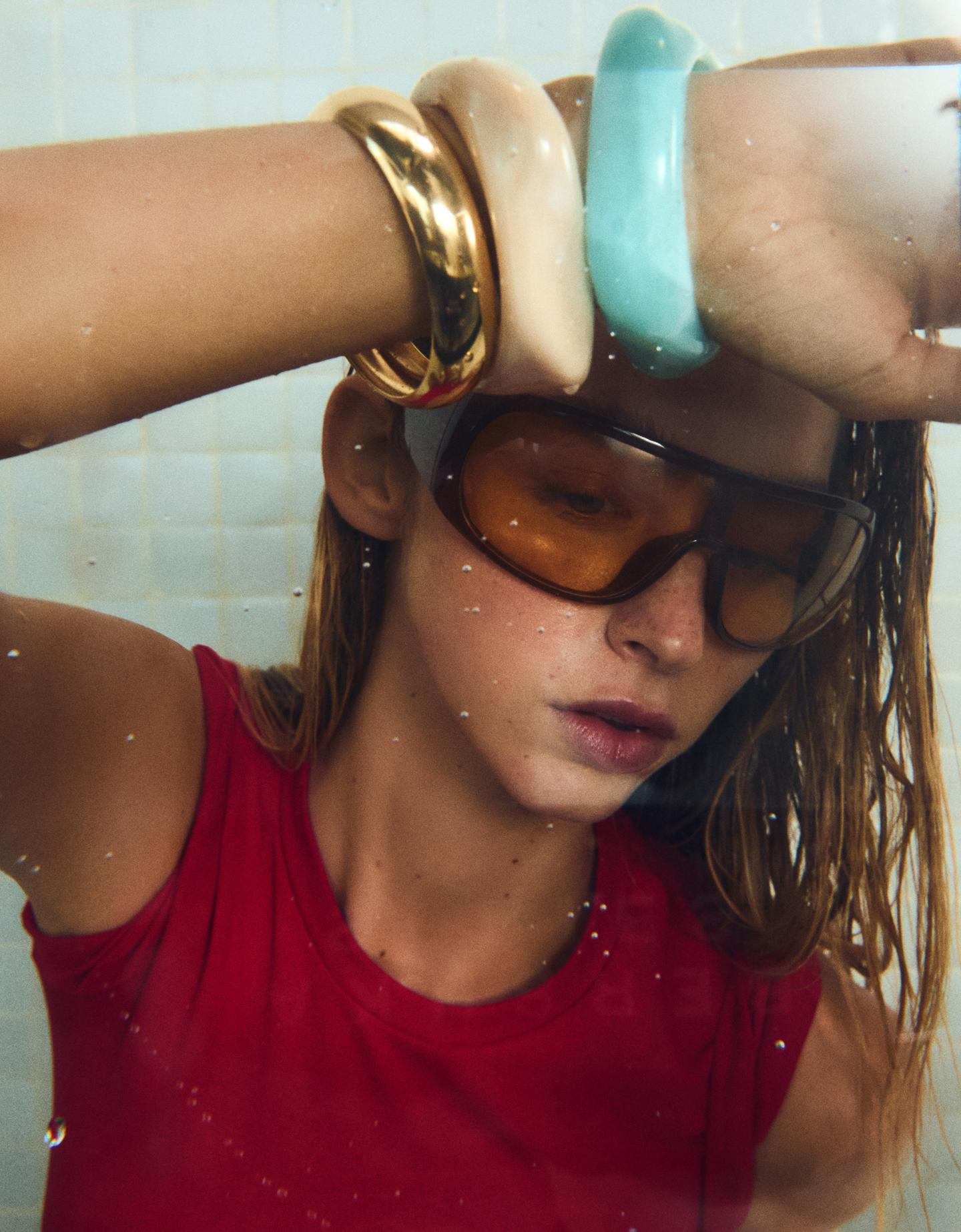 Bershka komplet 3 bransoletek z żywicy niebieski
