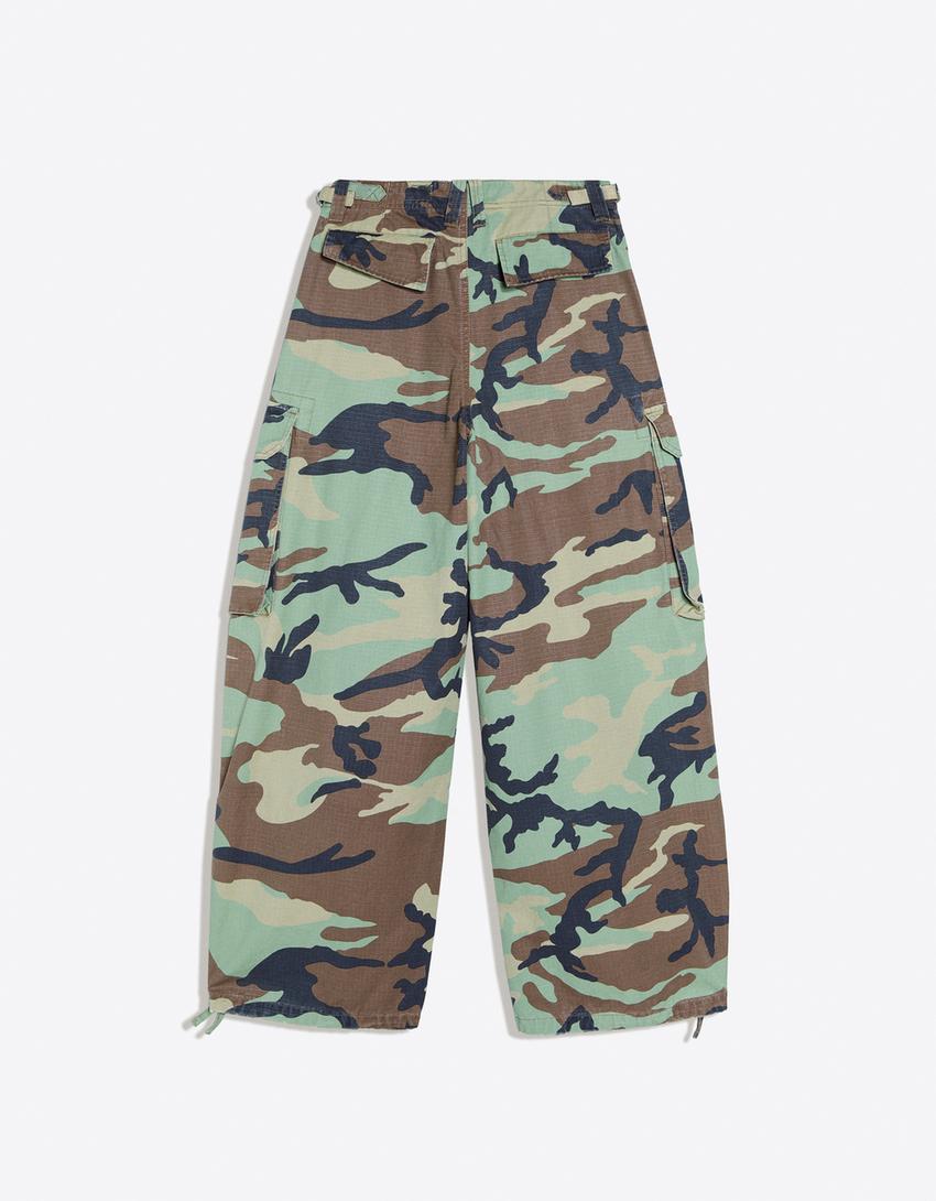 Pantaloni cargo con stampa-Kaki