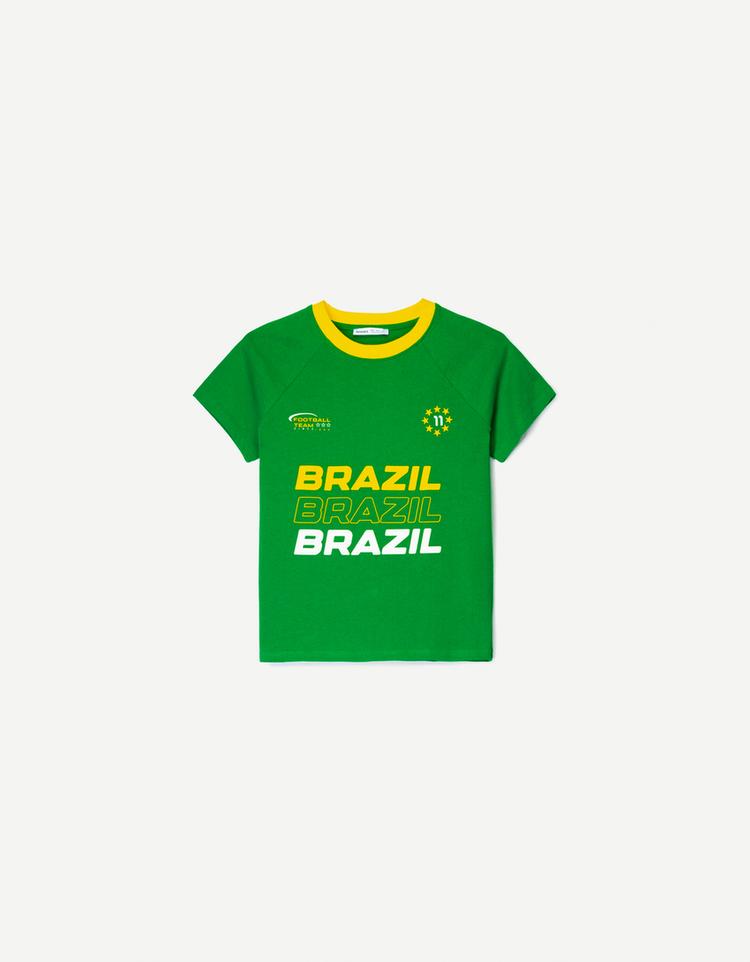 Kontrast baskılı ve kısa kollu t-shirt