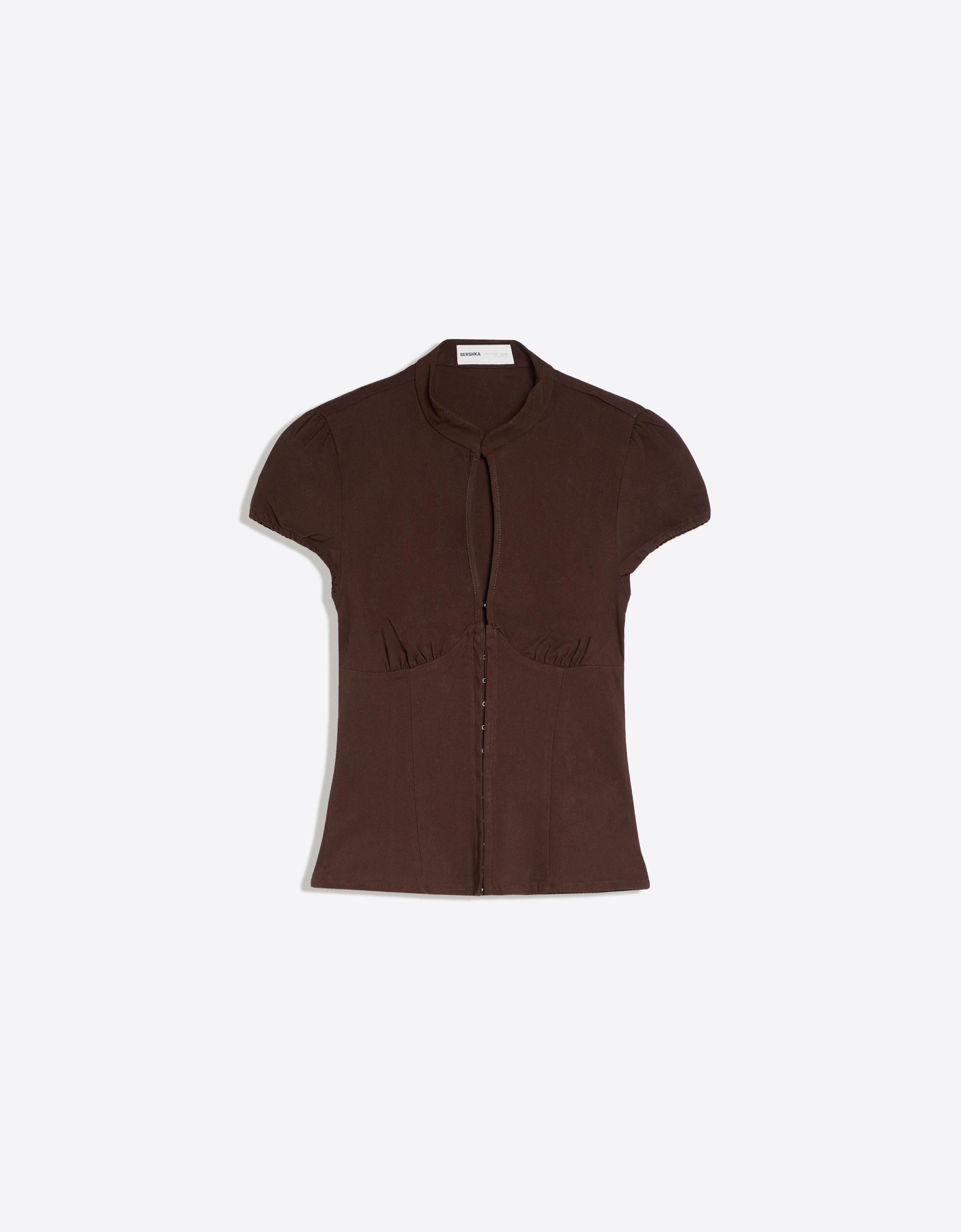Short sleeve shirt with press-stud fastening — Brown