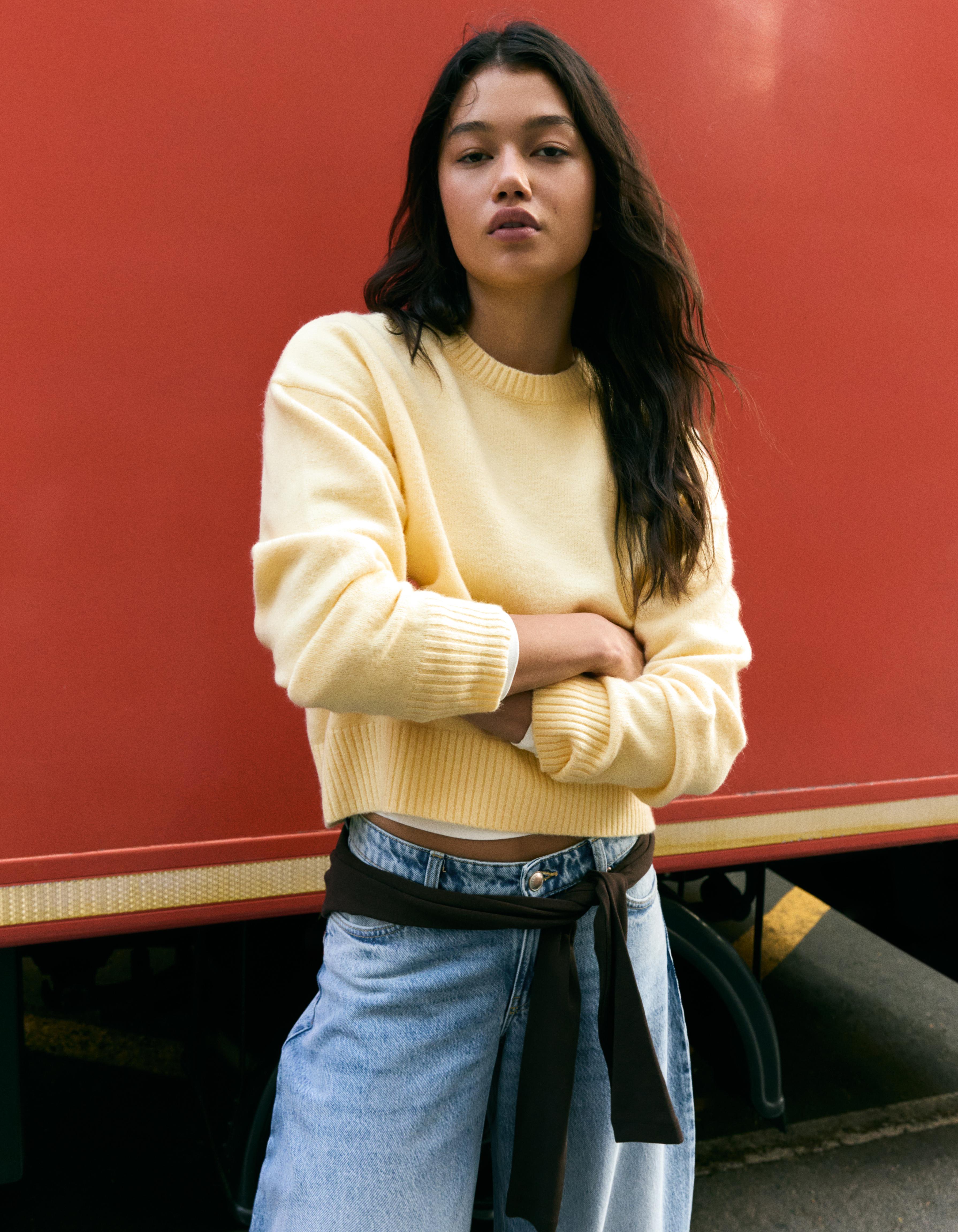 Round neck jumper — Yellow