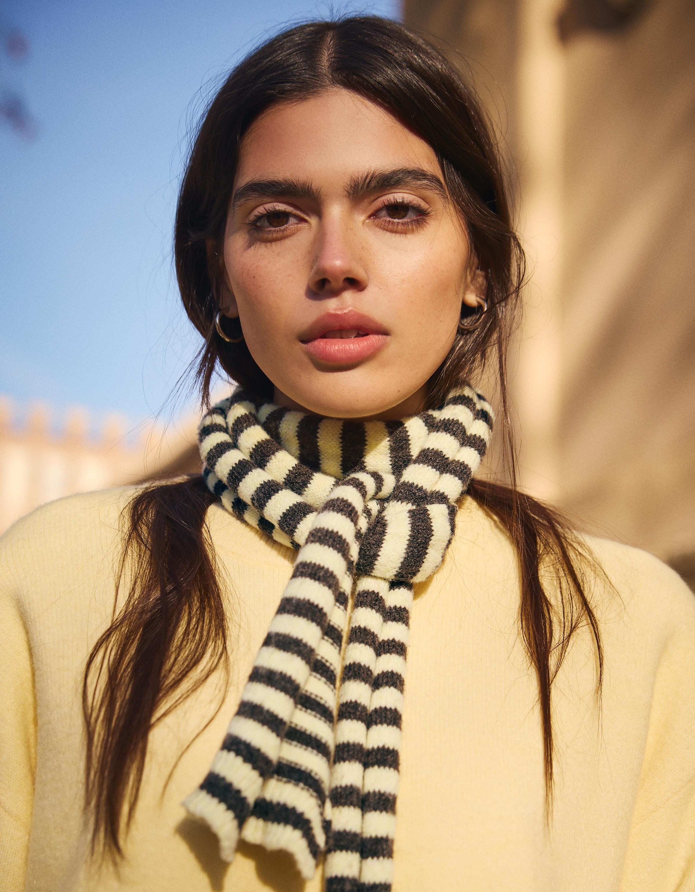 Bershka Extra Langer Gestreifter Schal Damen Gelb