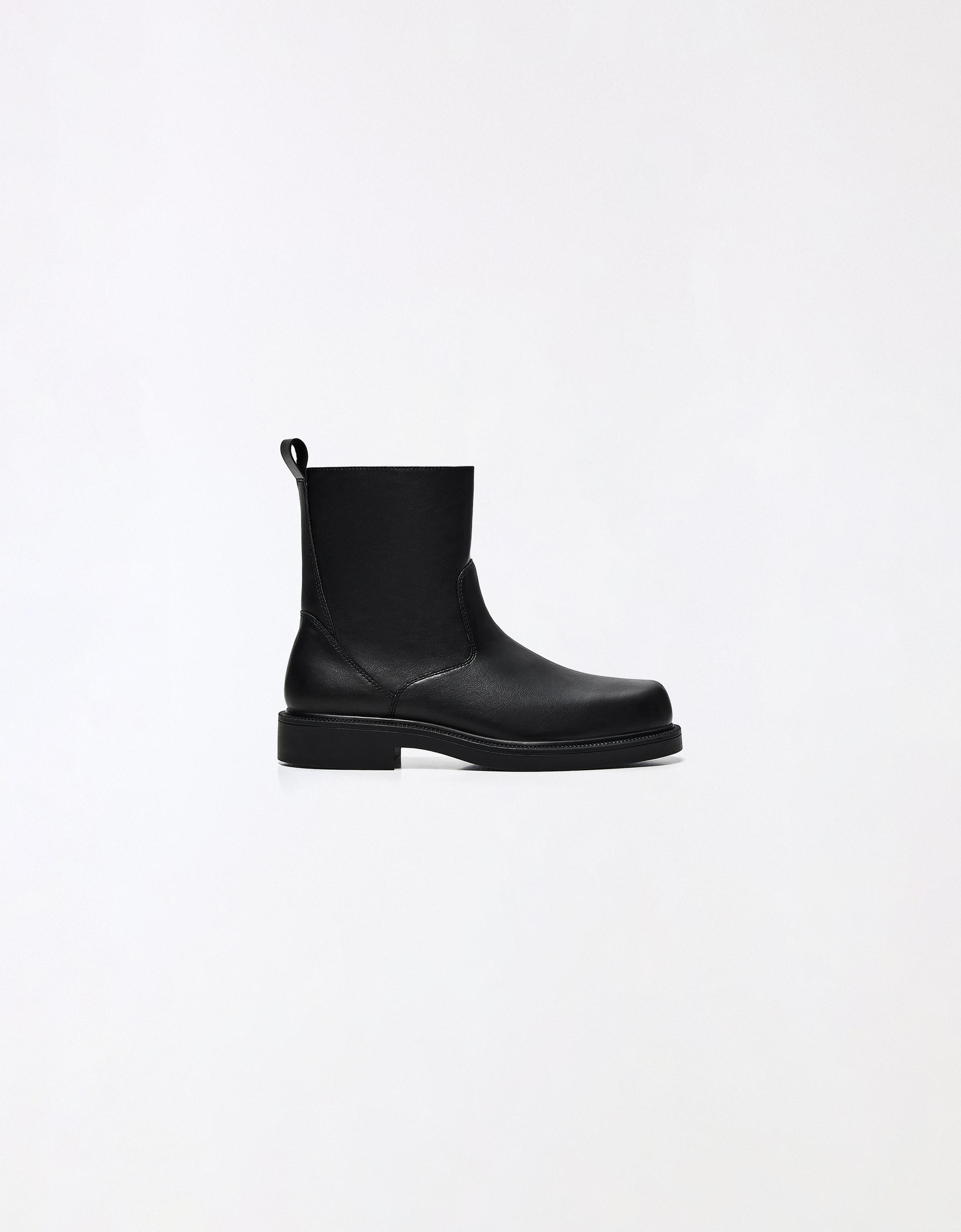 Casual ankle boots — BLACK