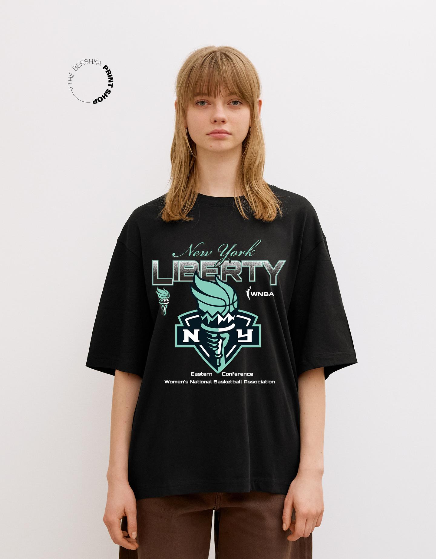 Bershka koszulka wnba new york liberty z krótkim rękawem czarny