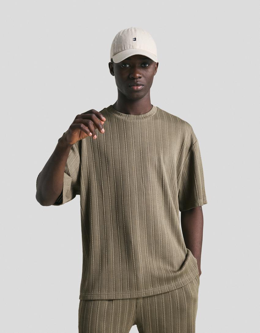 Short sleeve textured T-shirt-Khaki