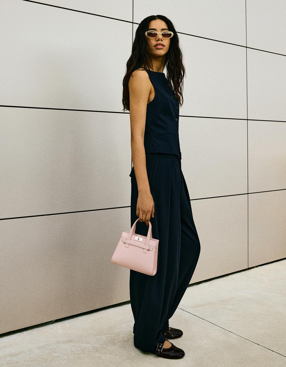 Tailored fit vest and trousers set
