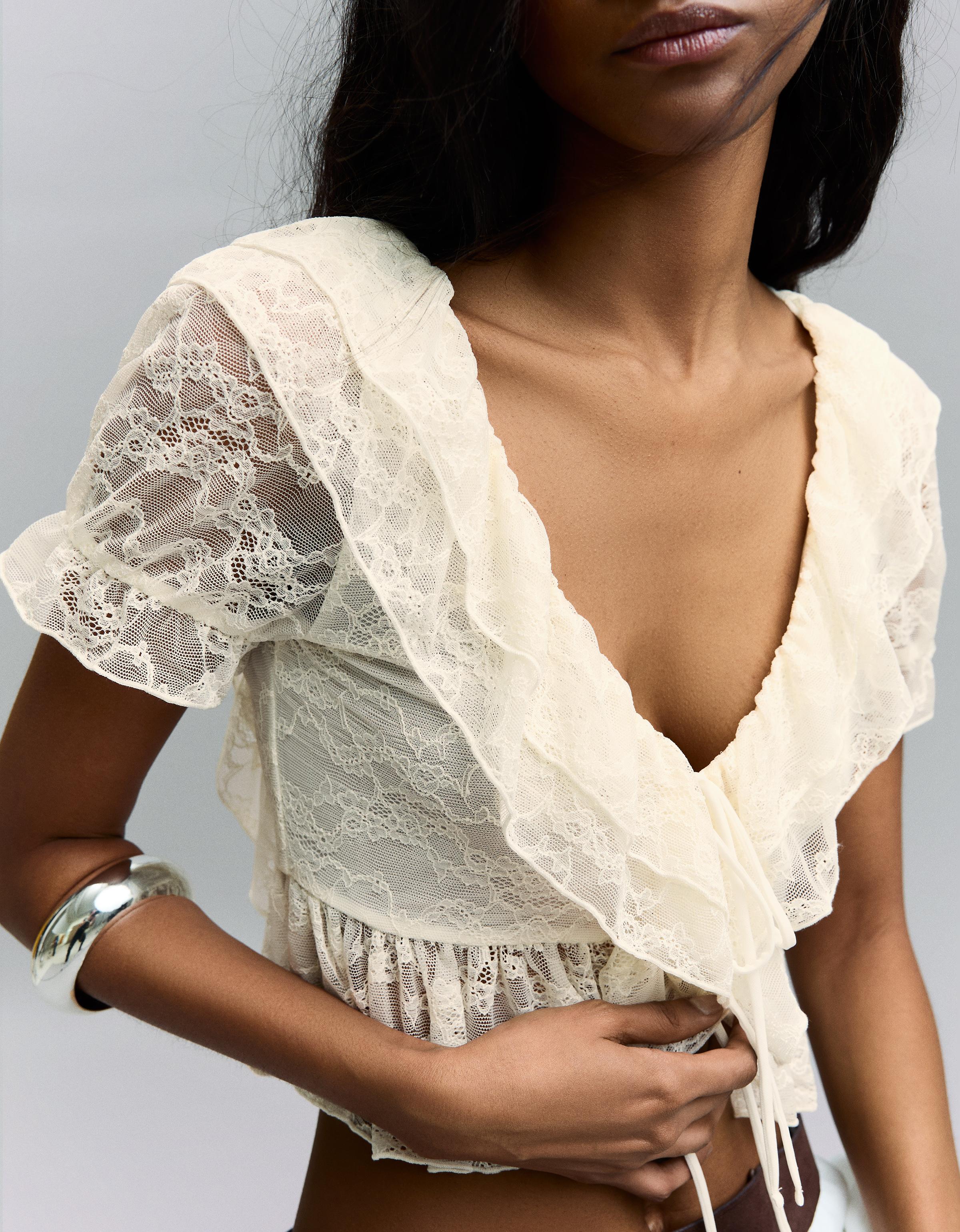 Fırfırlı dantelli crop bluz - Görsel 12