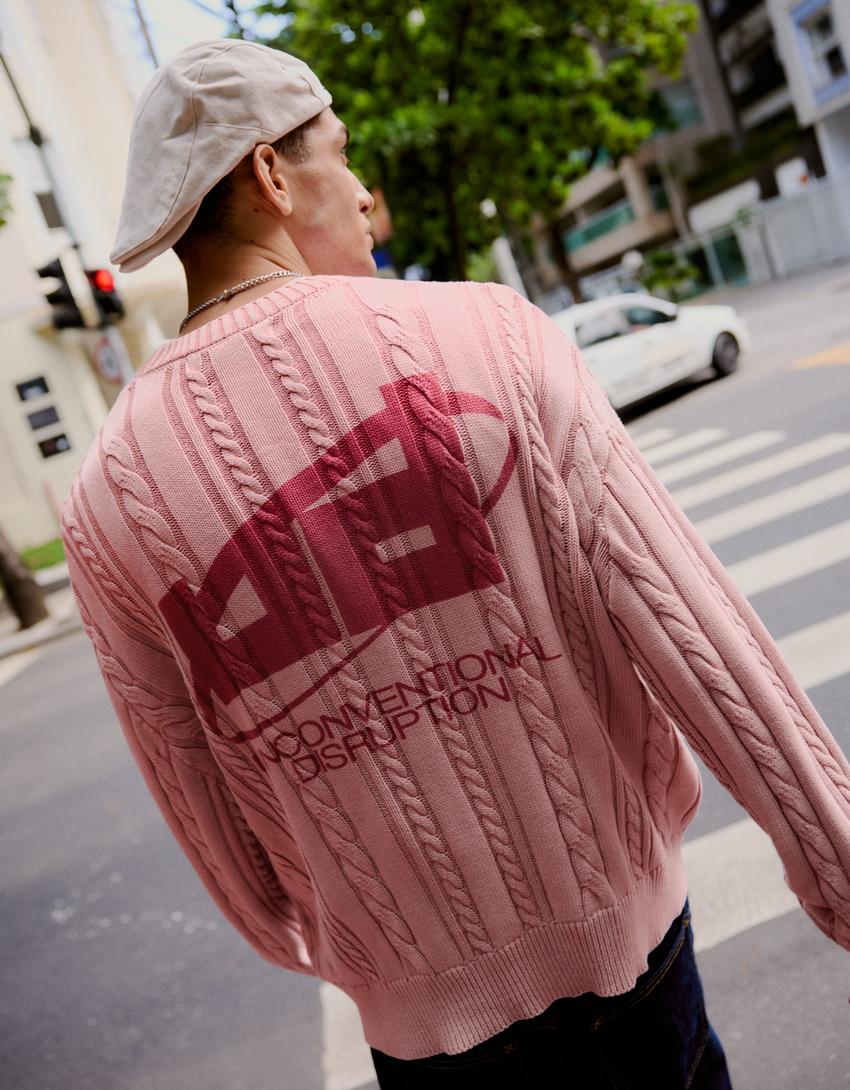 Cable-knit crew neck sweater-Pink