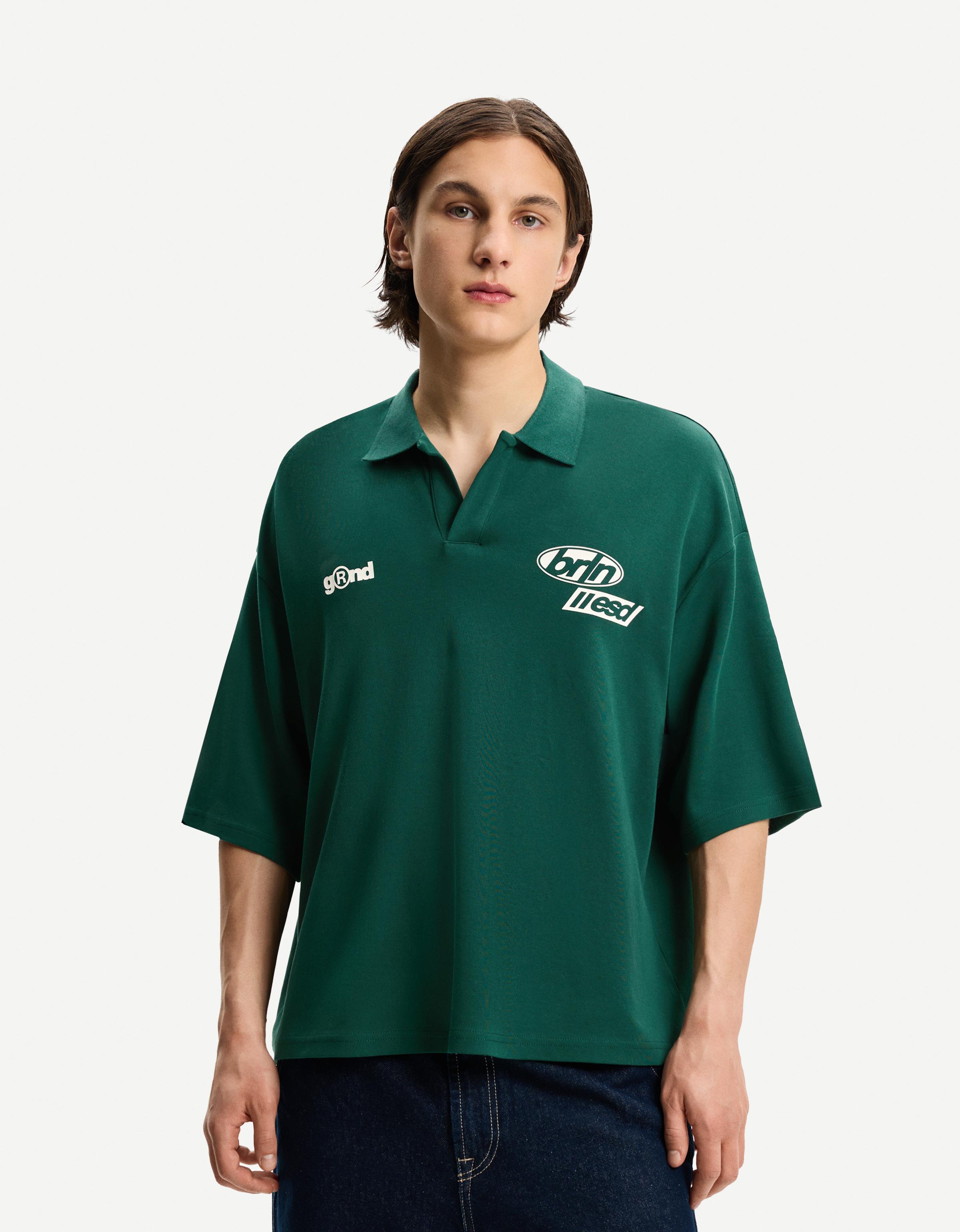 Bershka Oversize-Poloshirt Mit Kurzen Ärmeln Und Print Herren Xs Grün