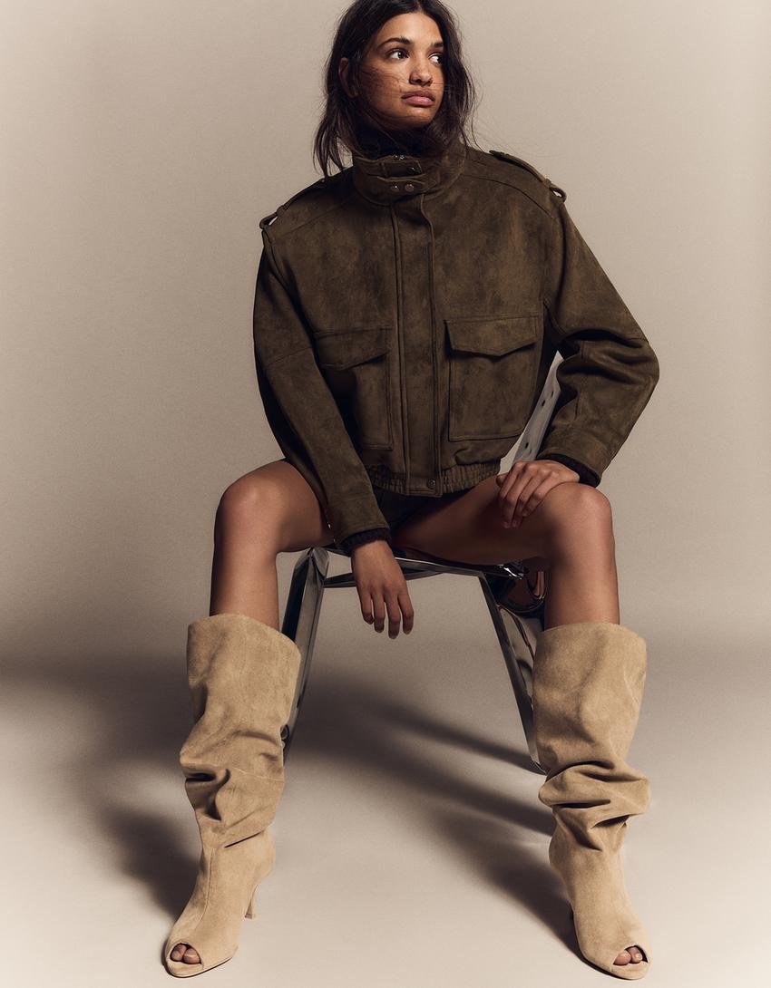 Stivali con kitten heel e apertura-Beige