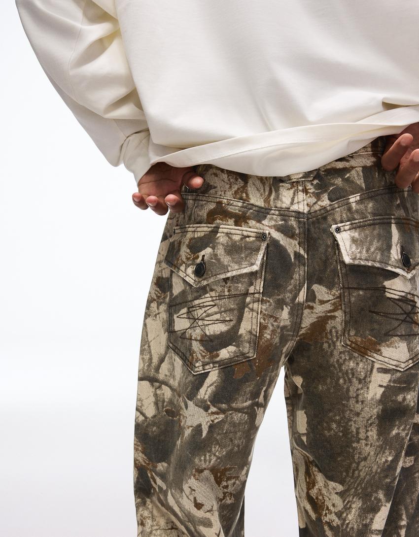 Calças super baggy fit estampadas-Marrom