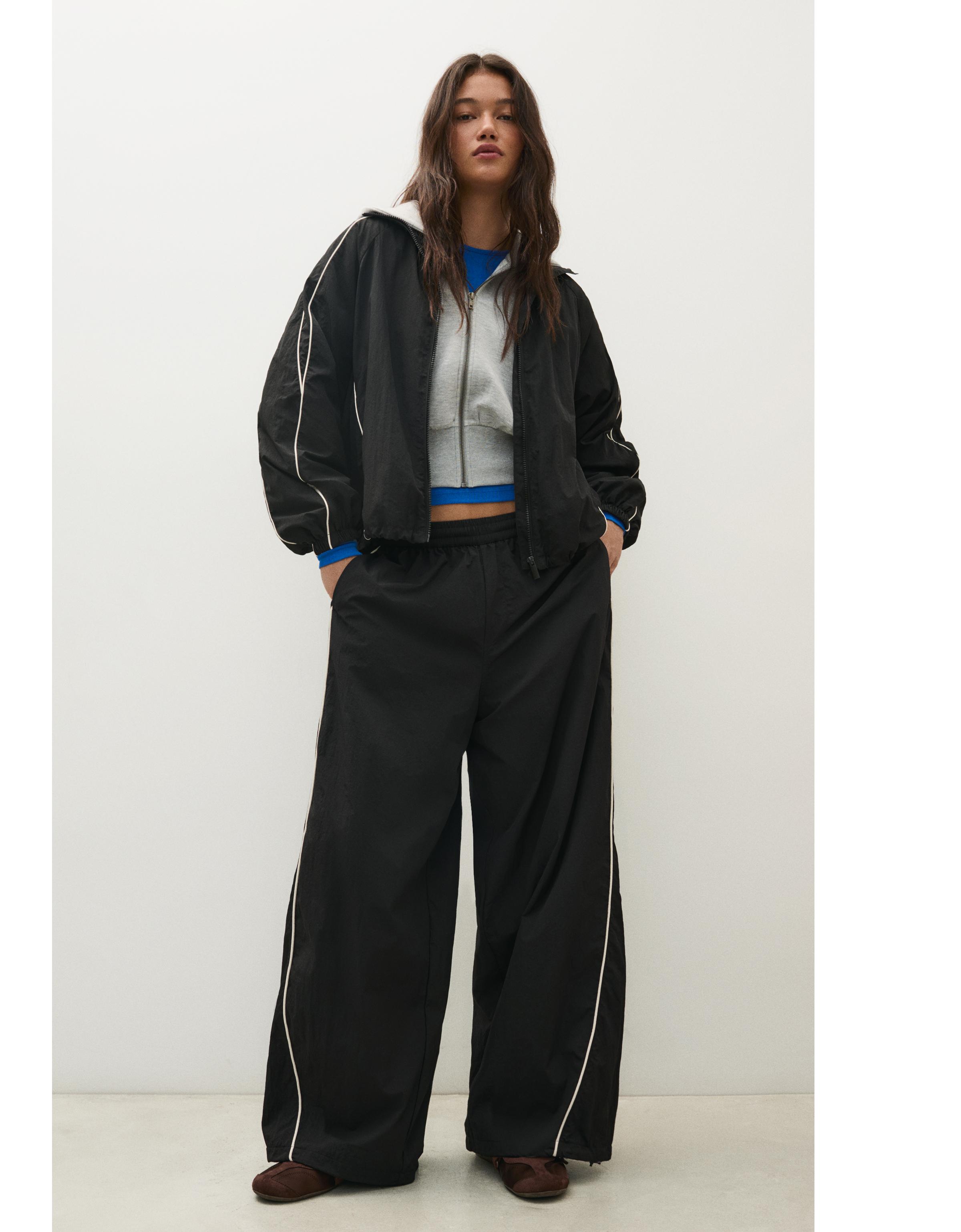 Technical parachute trousers — Black