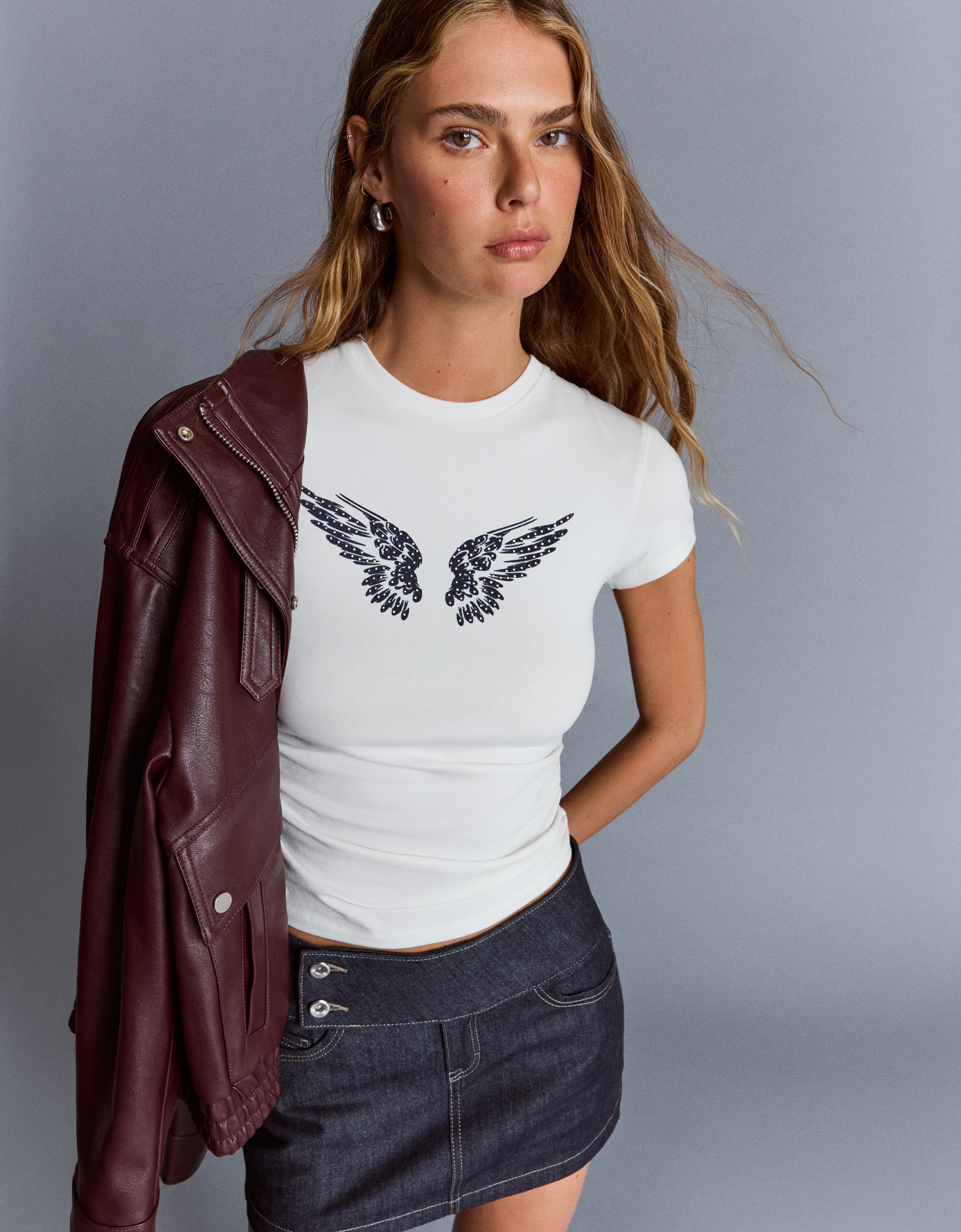 Bershka T-Shirt Mit Print Und Nieten Damen L Grbrochenes Weiss