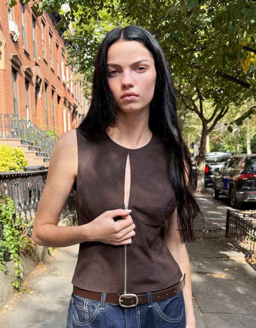 Top with zip-Brown