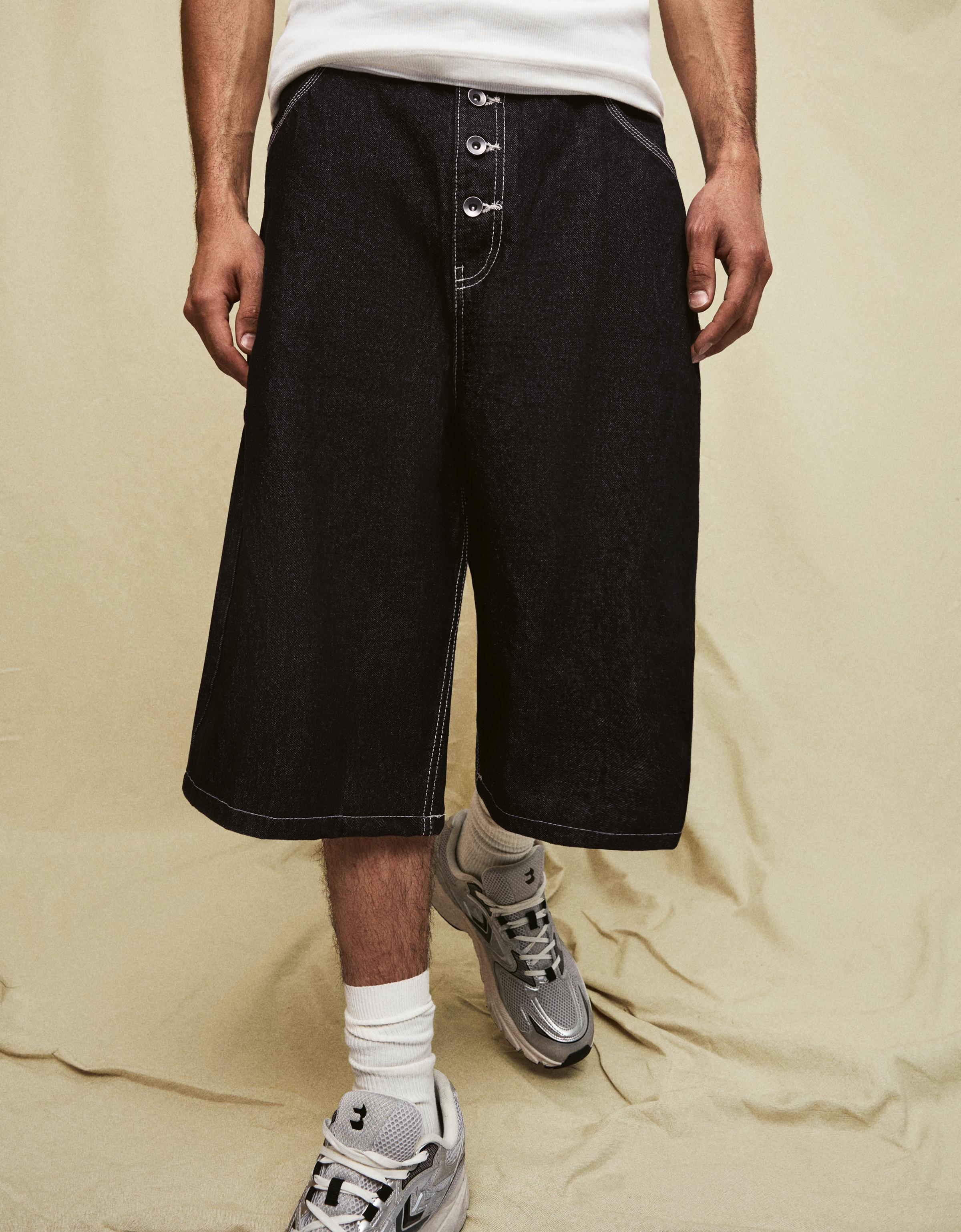 Barrel leg denim Bermuda shorts — Black