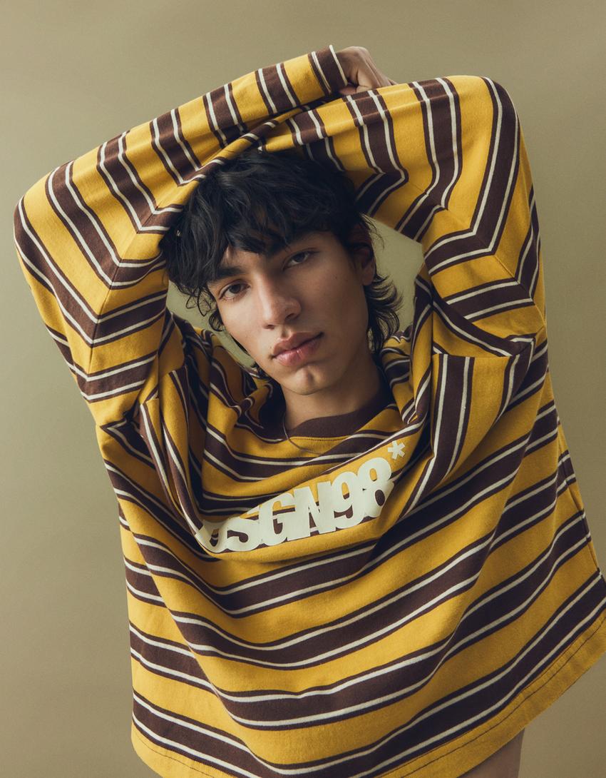 Camiseta manga larga retro print-Mostaza