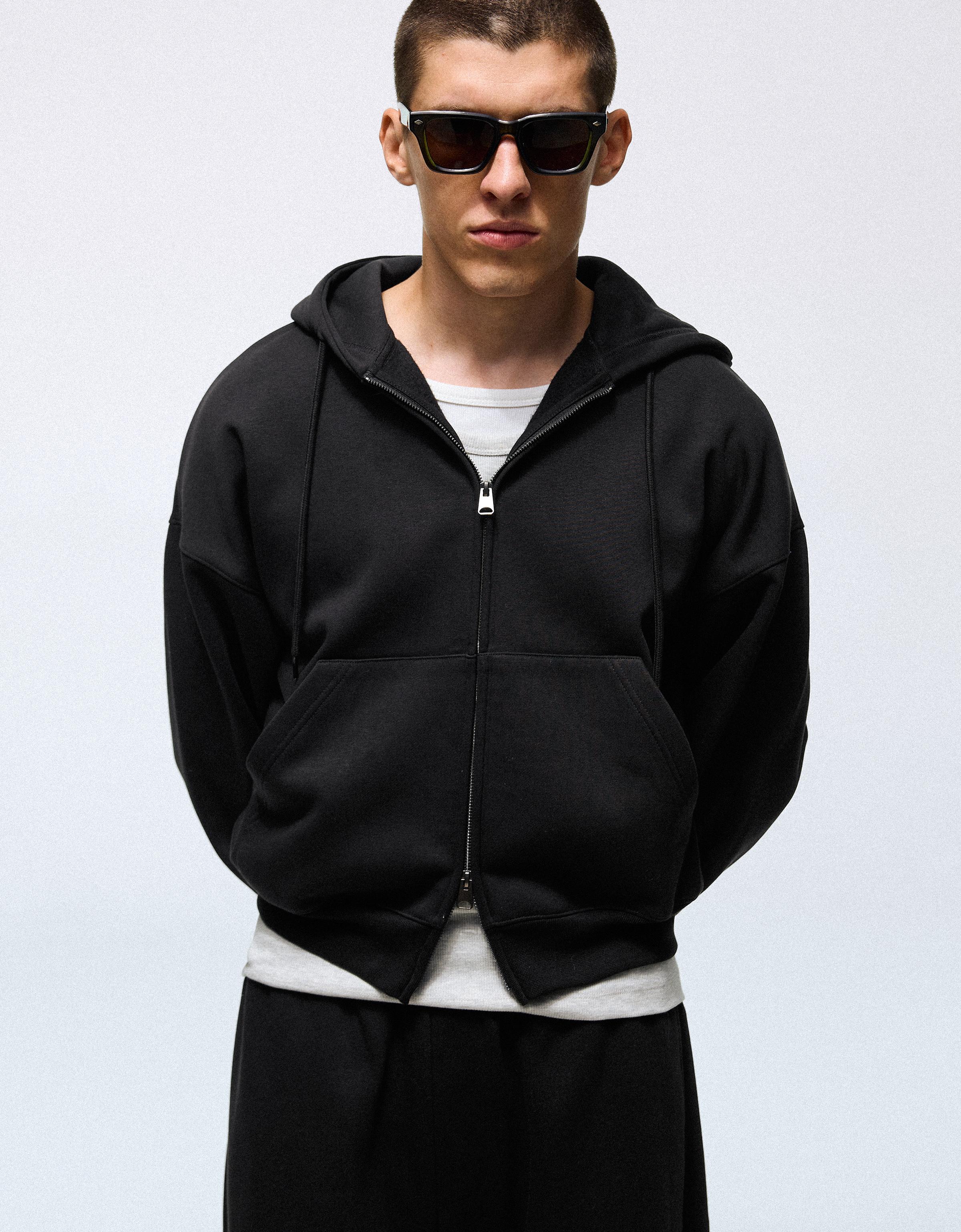 Zip-up hoodie — Black