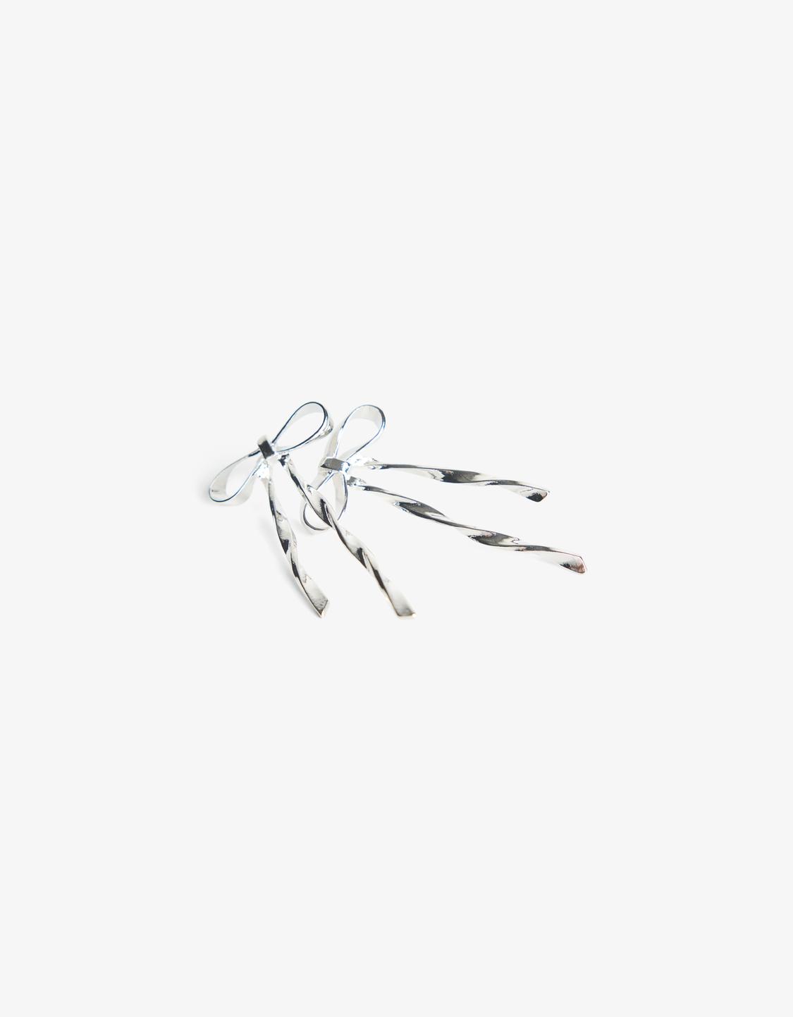 Metal bow earrings