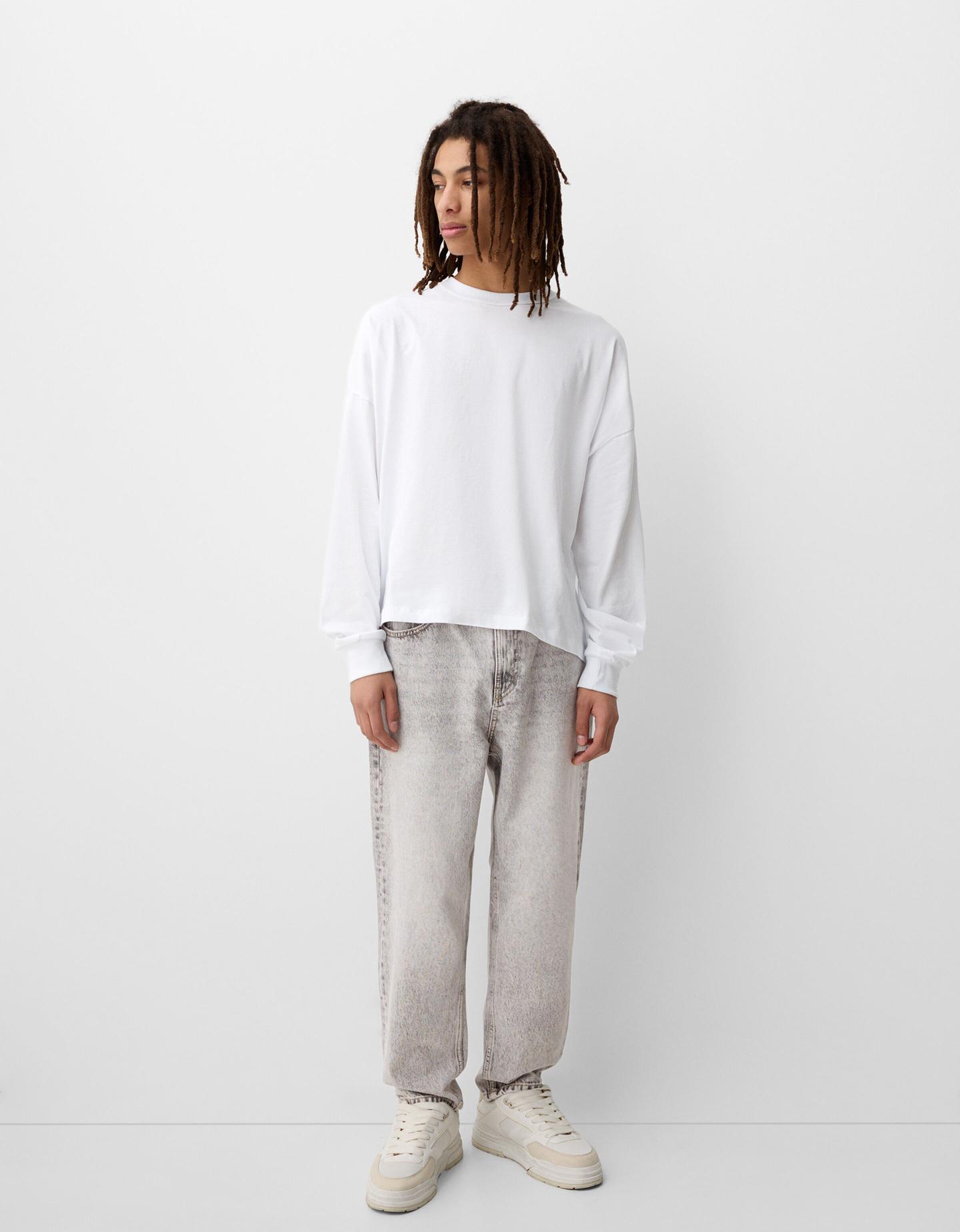 Bershka jeansy o kroju baggy szary