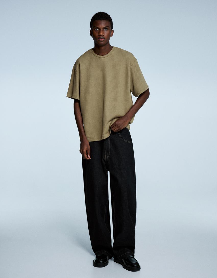 Textured short sleeve T-shirt-Khaki