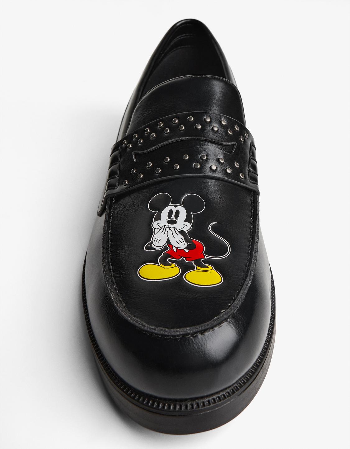 „Disney“ loaferai