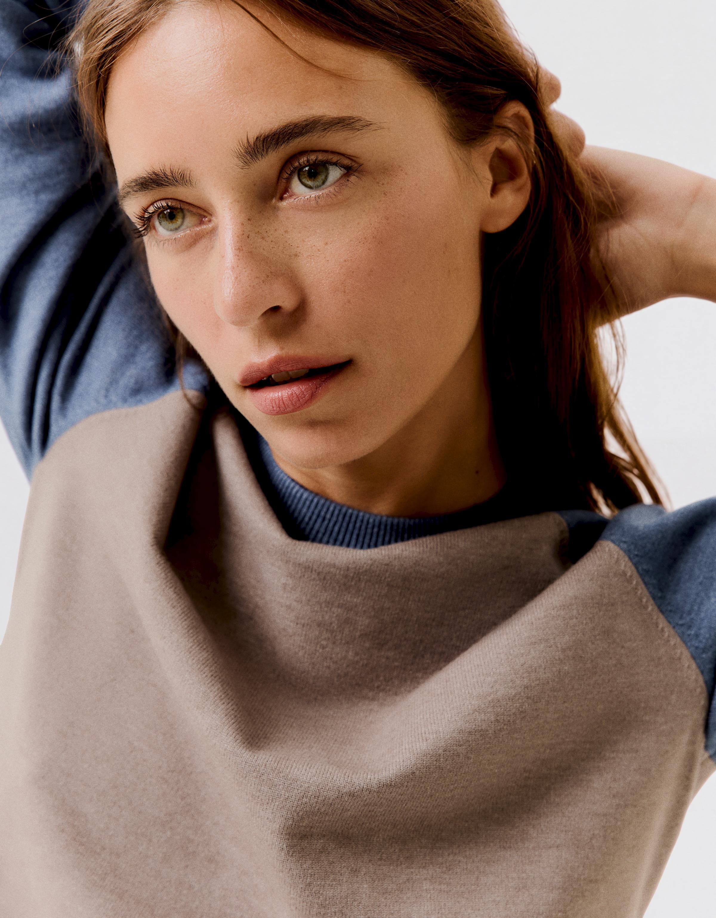 Round neck raglan jumper — Brown