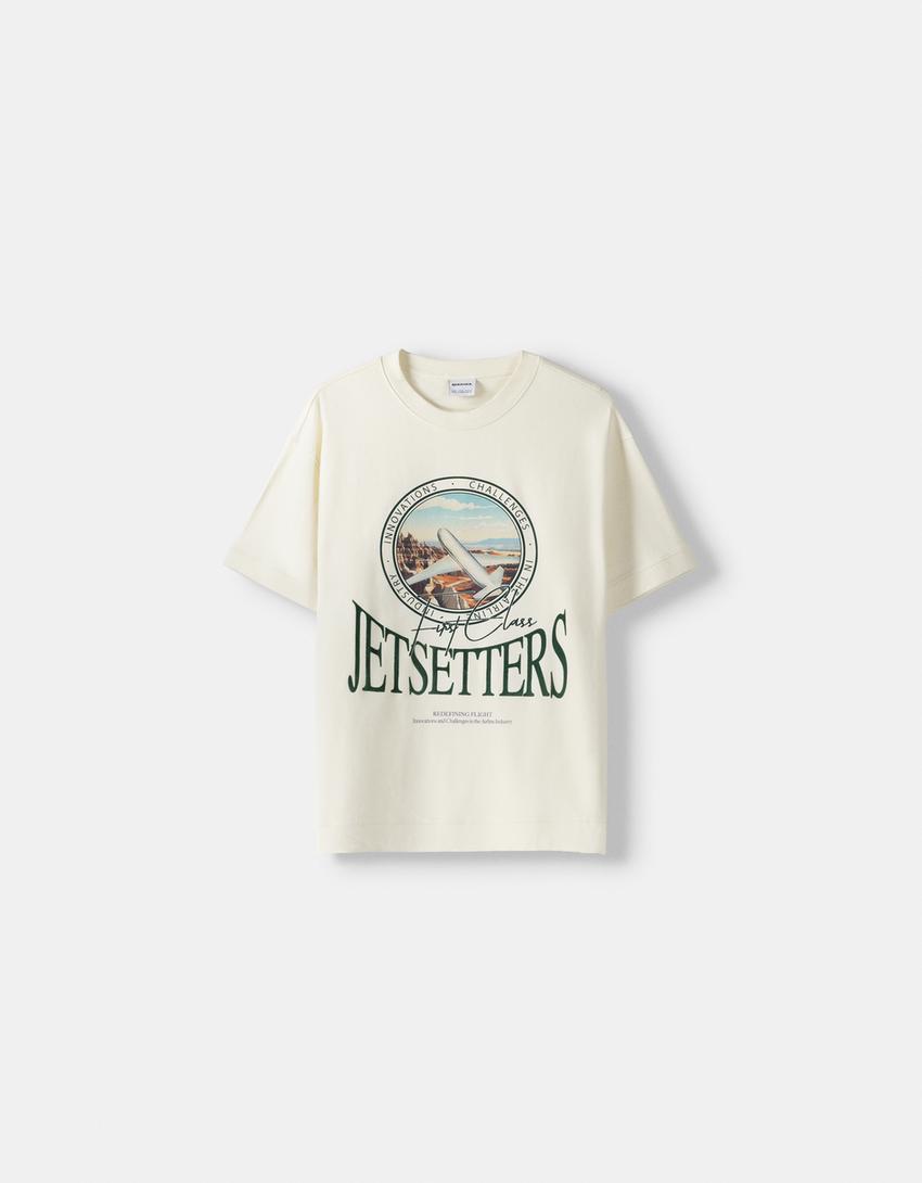 تيشرت بقصّة مربعة وأكمام قصيرة وطبعة-أبيض مطفي-4