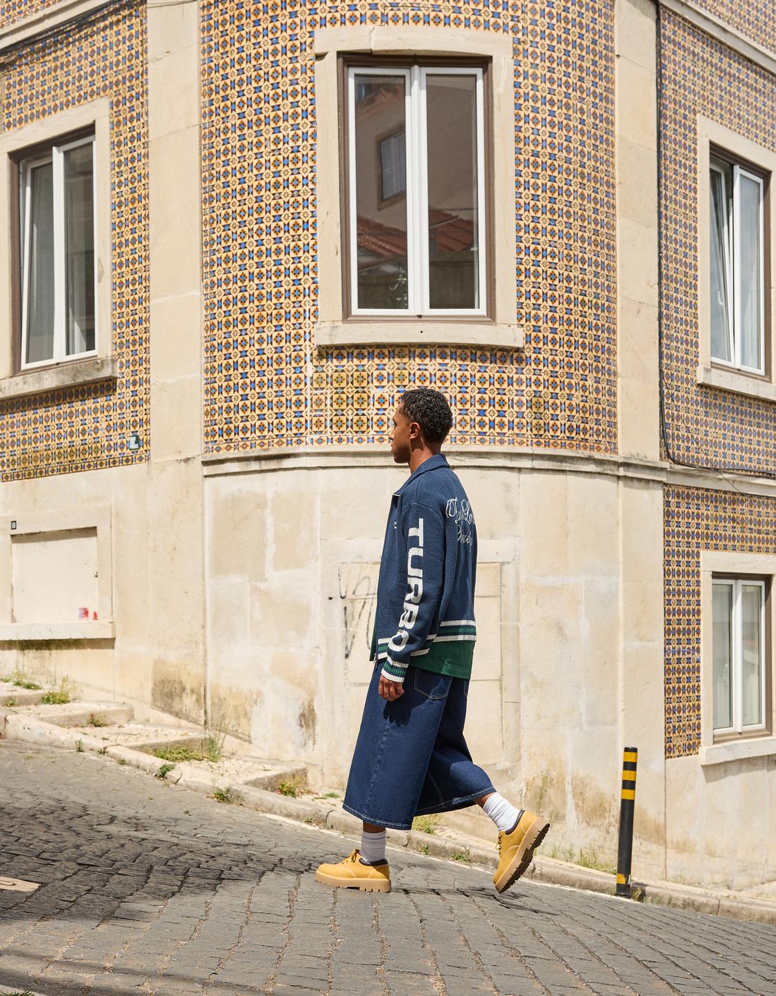 Embroidered zip-up jacket