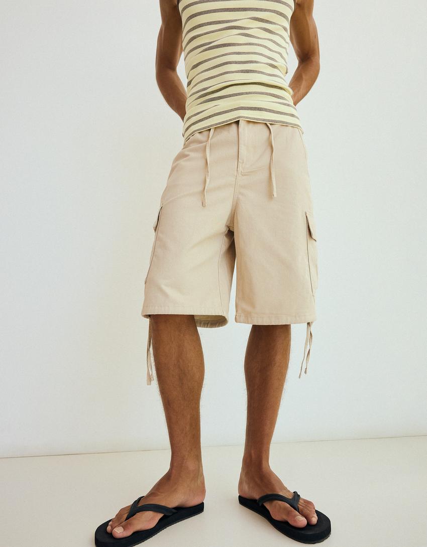 Wide-leg cargo Bermuda shorts-Sand