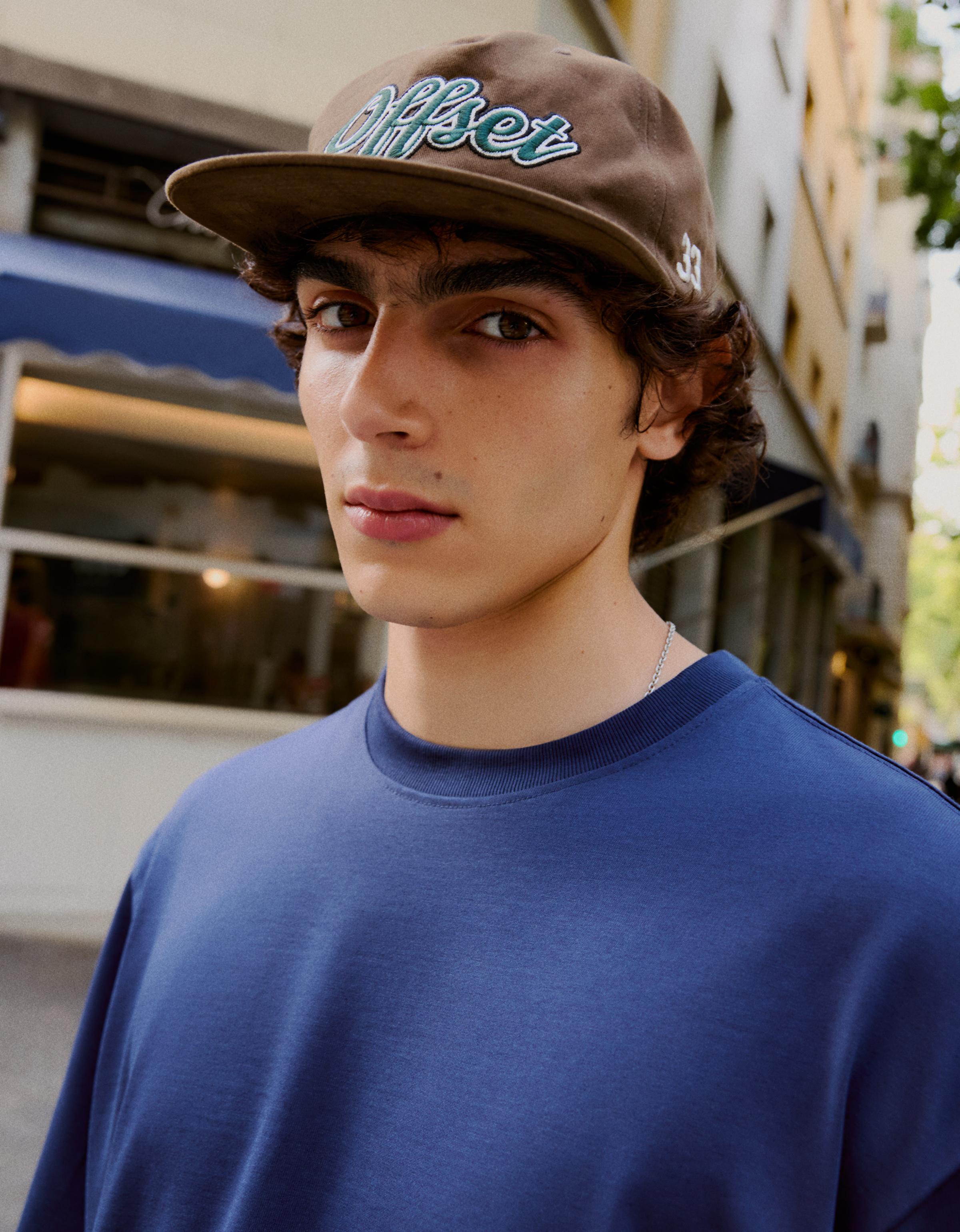 Embroidered flat peak cap — Brown