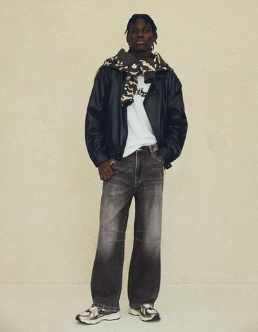Jeans with back embroidery — Grey 1