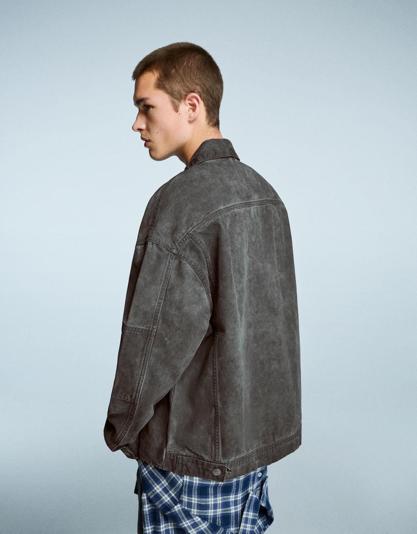 Cropped boxy fit overshirt Shirts Men Bershka - Main Image