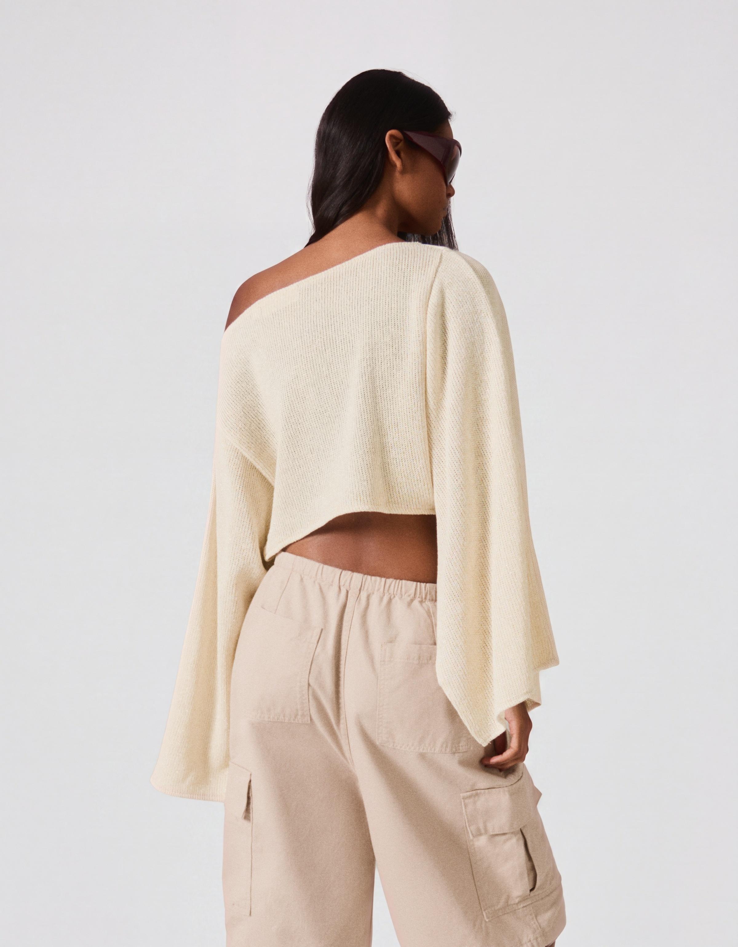 Metallic thread asymmetric cape — Sand