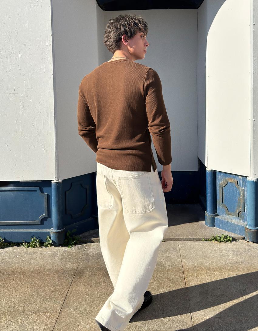 Slim fit long sleeve henley T-shirt-Brown