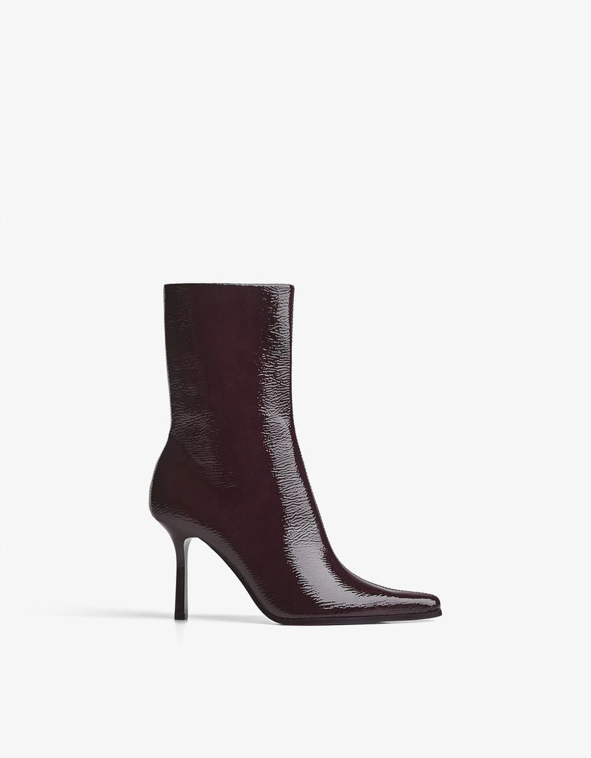 Embossed high-heel ankle boots-Maroon