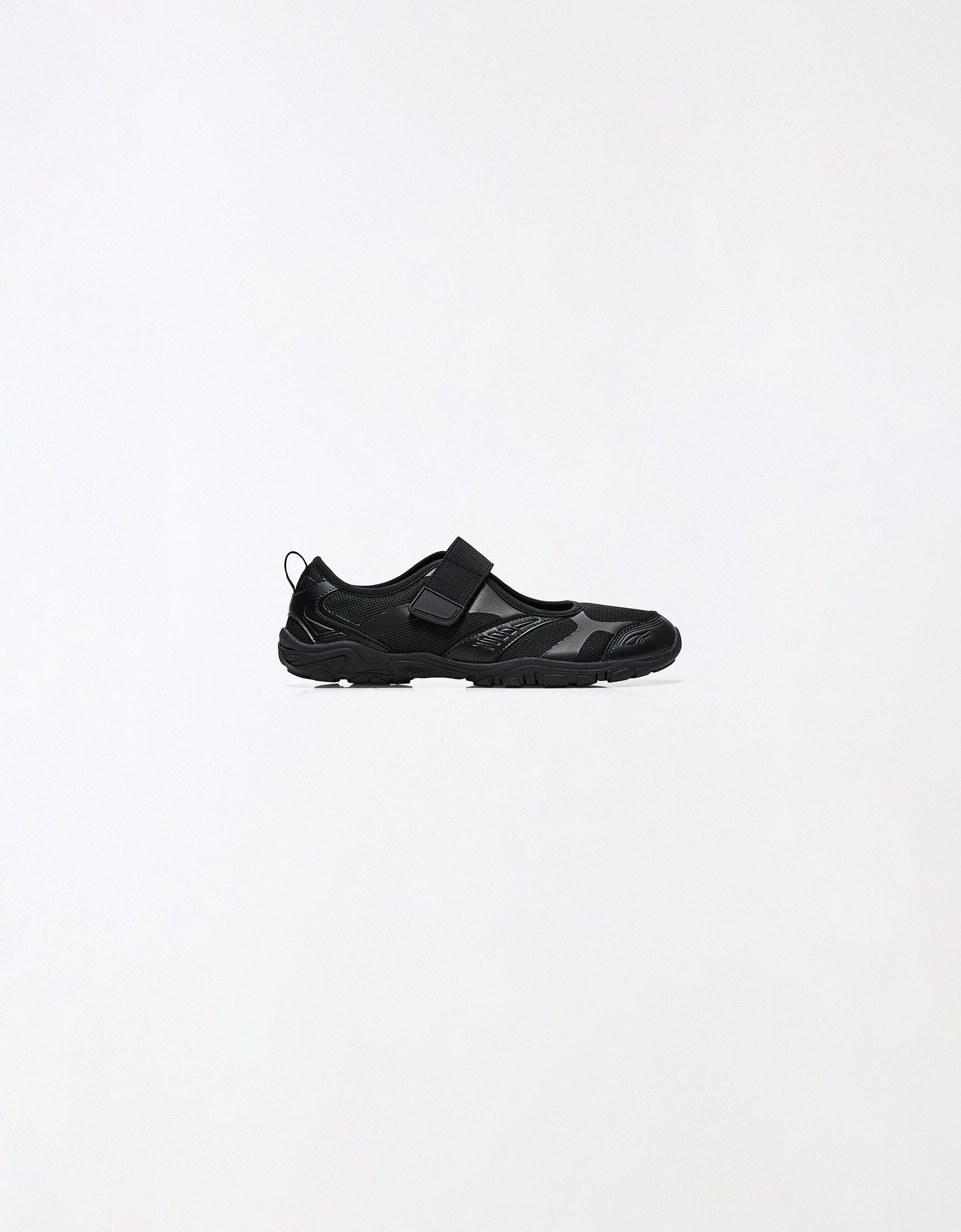 SPORTY BAREFOOT BALLET PUMPS — BLACK