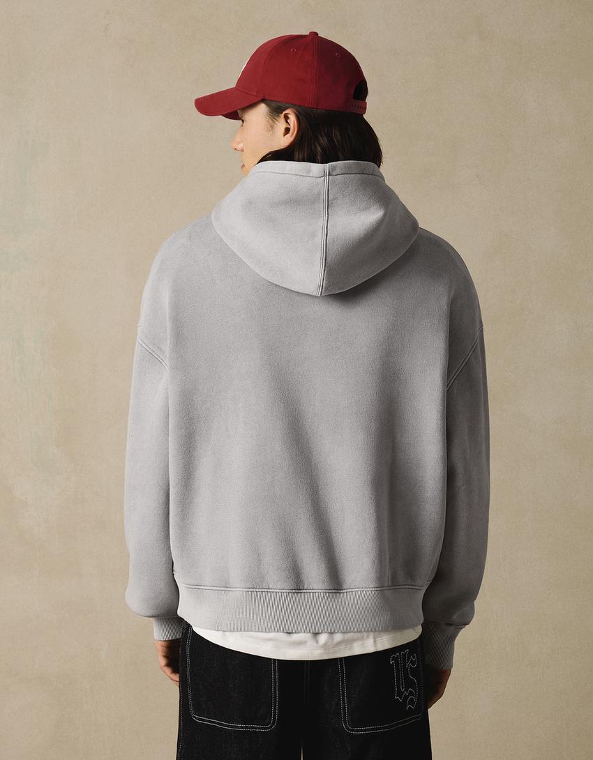 Sudadera capucha print-Gris