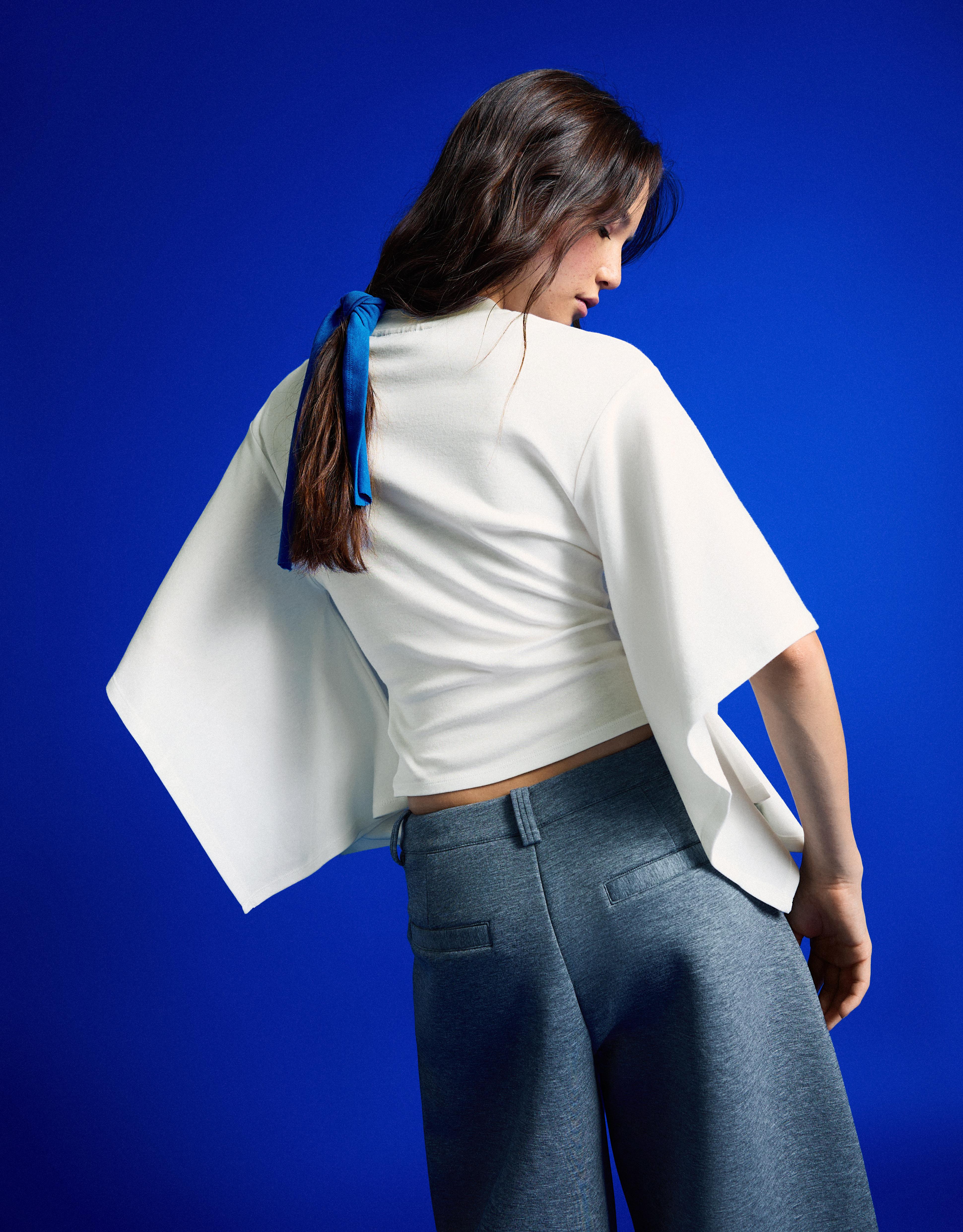 Short sleeve cape T-shirt — Off white