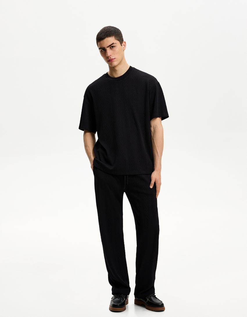 Textured T-shirt with long sleeves-Black
