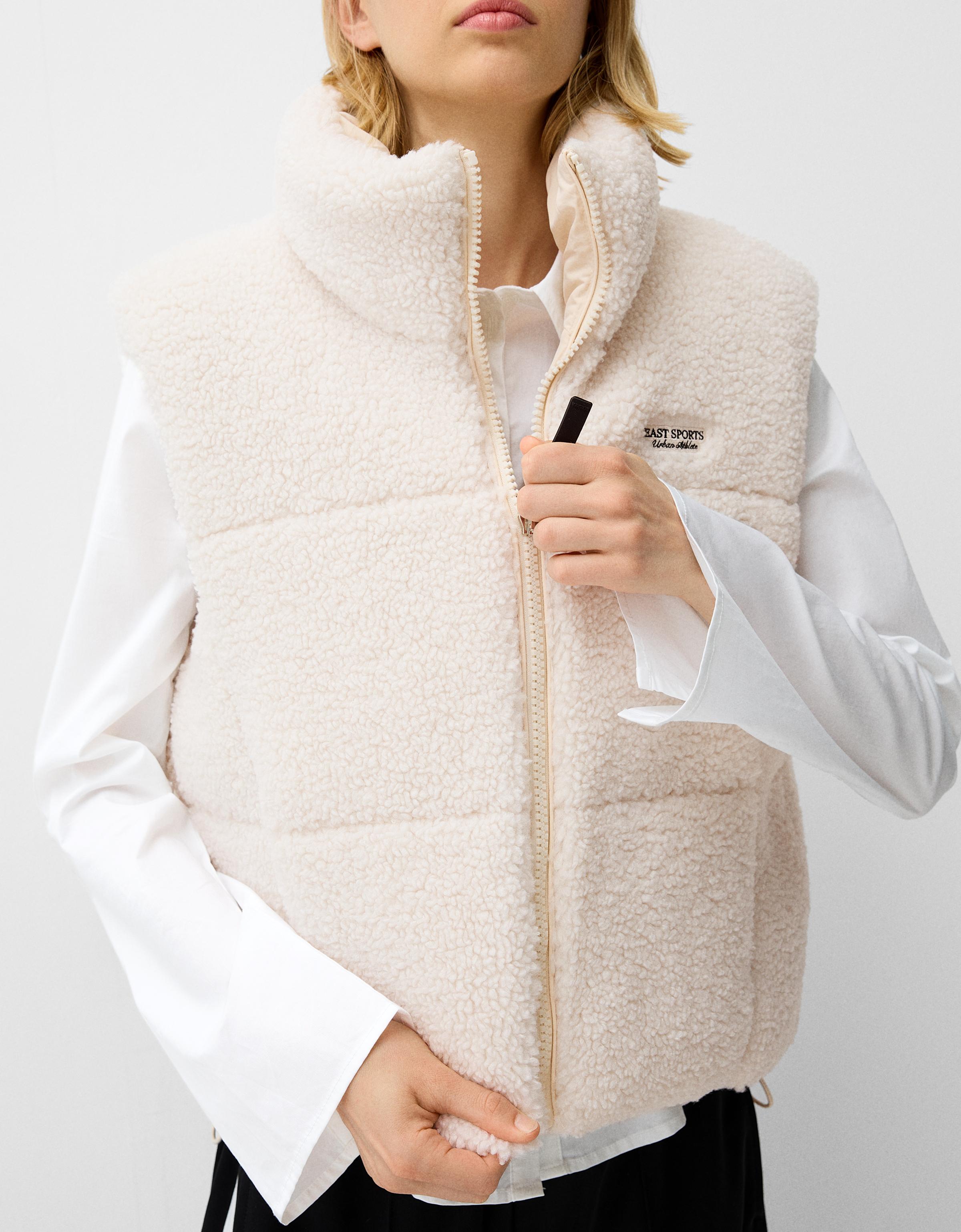 Reversible faux shearling vest - Women | Bershka